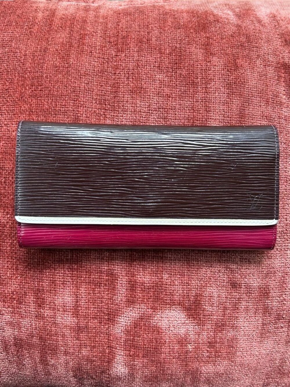 LOUIS VUITTON Epi Electric Tri-Color Flap Wallet Burgundy